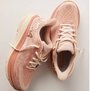 Hoka Clifton 9 Sneakers